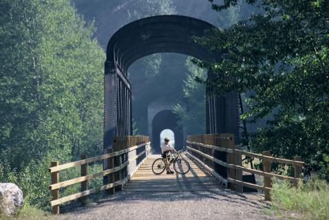 Bild 2 zur Urlaubsidee »Kanada Kettle Valley Eisenbahn - Eine abenteuerliche Radtour über ehemalige Eisenbahnstrecken im Südwesten Kanadas.«