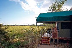 Bild 3 zur Urlaubsidee »Botswana • Sambia - Fly-In-Safari mit Okavango-Delta, Moremi Reservat, Chobe NP und Victoria-Fällen«