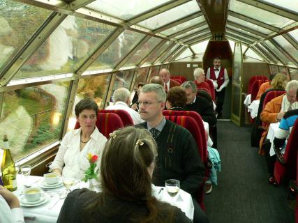 Bild 2 zur Urlaubsidee »Reisen im berühmtesten Paradezug Deutschlands - Faszinierende Touren mit der Eisenbahn Erlebnisreise «