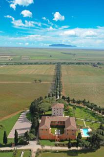 Bild 2 zur Urlaubsidee »Golf & Relax im eleganten Landgut in der Maremma Toskana«