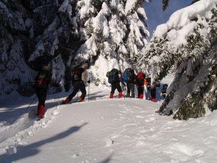 Bild 1 zur Urlaubsidee »Winterspaß: Schneeschuhwandern und Iglubauen in Oberstdorf«