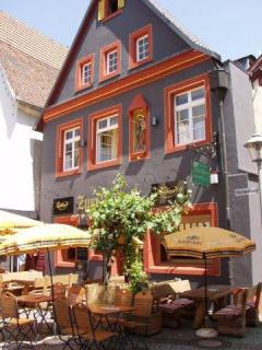 Bild 1 zur Urlaubsidee »Weinstadt Offenburg und Kulturmetropole Straßburg Für Singles & Co.!«