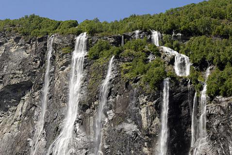 Bild 2 zur Urlaubsidee »Tausendundein Wasserfall: Die schönsten Fjordtrips«