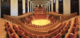 Bild 1 zur Urlaubsidee »Traditioneller Geigenbau in Cremona nun Weltkulturerbe: Besuchen Sie das neue Auditorium«