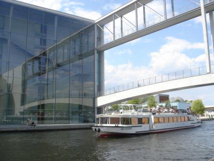 Bild 2 zur Urlaubsidee »ArchitekTour - Berlin mit anderen Augen sehen«