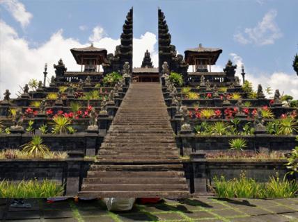 Bild 3 zur Urlaubsidee »Spirituelle Reise nach Bali - Besuch der Palmblattbibliothek, Heilzeremonien und Rituale an Kraftplätzen «