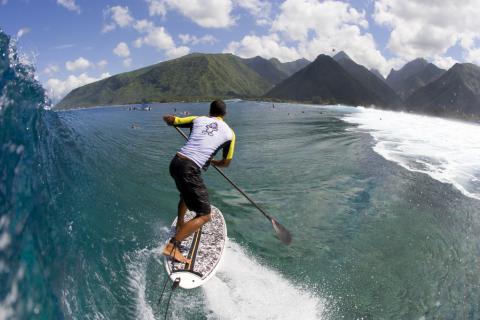 Bild 1 zur Urlaubsidee »High Tide vor Tahiti –  Surfweltmeisterschaften im Wassersportparadies «