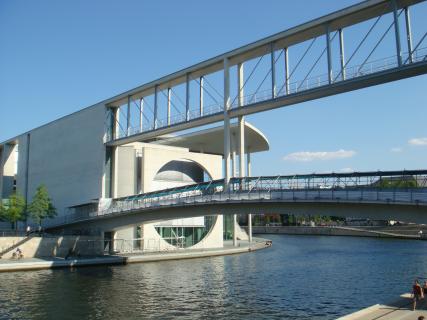 Bild 1 zur Urlaubsidee »ArchitekTour - Berlin mit anderen Augen sehen«