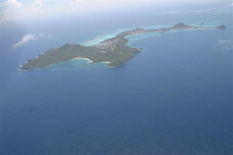 Bild 2 zur Urlaubsidee »St. Vincent & die Grenadinen: Karibische Inselvielfalt an einem Tag entdecken «