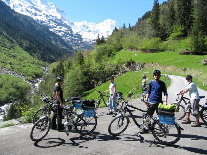 Bild 2 zur Urlaubsidee »Flying Wheels: Elektro-Bike-Touren in der Jungfrau-Region / Interlaken«