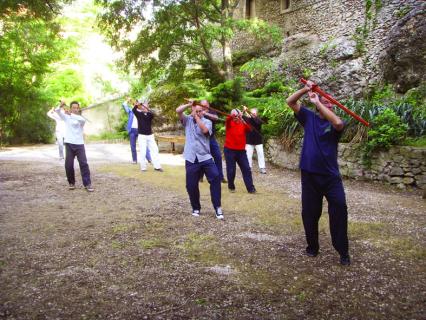Bild 3 zur Urlaubsidee »T‘ai Chi Schwertkurs - zwischen Klostermauern und Garrigue«