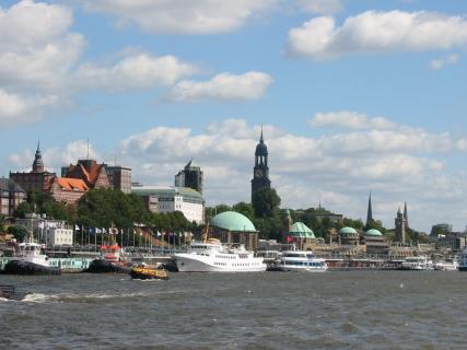 Bild 1 zur Urlaubsidee »Rundtour am Elberadweg Hamburg - Cuxhaven - Hamburg«