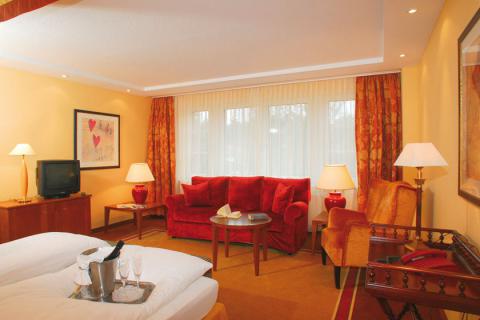Bild 3 zur Urlaubsidee »Champagner-Träume - im Ringhotel Köhlers Forsthaus in Aurich.«