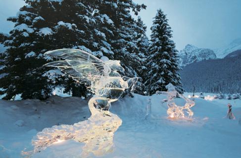 Bild 1 zur Urlaubsidee »Eisskulpturen und Skifahren am Lake Louise - Winterzauber auf kanadische Art erleben«