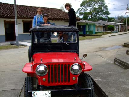 Bild 2 zur Urlaubsidee »Willys-Jeeptour durch das Quindío, inkl. Kaffeeprozess«