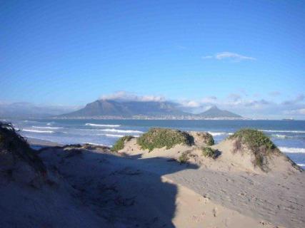 Bild 5 zur Urlaubsidee »Kitesurfen am Sunset Beach in Südafrika beim Champion Dr. Wolfram Reiners «