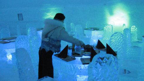 Bild 1 zur Urlaubsidee »Arktische Eiskultur über dem Polarkreis mit Lappland Klub Levi und Suomi Travel«