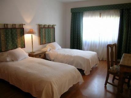 Bild 3 zur Urlaubsidee »Lanzarote zum Wandern mit Relax & Kultur – Lavafelder und Feuerberge!«