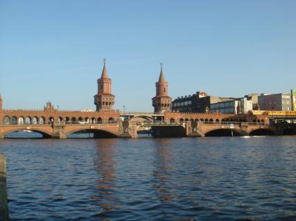 Bild 1 zur Urlaubsidee »EAST-SIDE-TOUR - mit der BWSG den Berliner Osten neu entdecken«