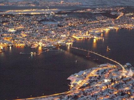 Bild 2 zur Urlaubsidee »Tromsö - Polar Night Halbmarathon & 10 km am 04.01.2014«