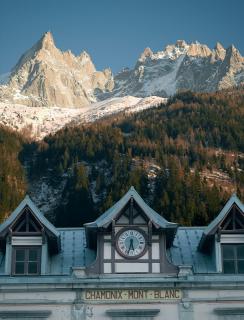 Bild 1 zur Urlaubsidee »Ostern feiern im Schnee: Frühlings-Skifahren im Olympiaort Chamonix«
