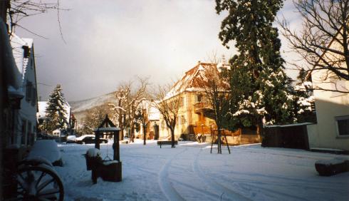 Bild 3 zur Urlaubsidee »Ein Markt schöner als der andere: Advents- und Weihnachtszauber an der Südlichen Weinstrasse «