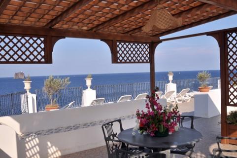 Bild 4 zur Urlaubsidee »Die Liparischen Inseln mit beeindruckender Vulkanlandschaft!«