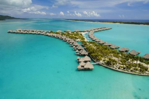 Bild 4 zur Urlaubsidee »Exotische Weihnachten und „weißer“ Jahreswechsel im St. Regis Bora Bora«