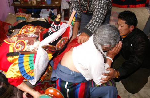Bild 1 zur Urlaubsidee »Rituale und Ahnenfeste mit den Himalaya-Schamanen in Nepal zum Mai-Vollmond 2015«