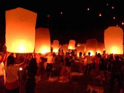 Bild 2 zur Urlaubsidee »Loy Krathong Festival – Das romantische Lichterfest«